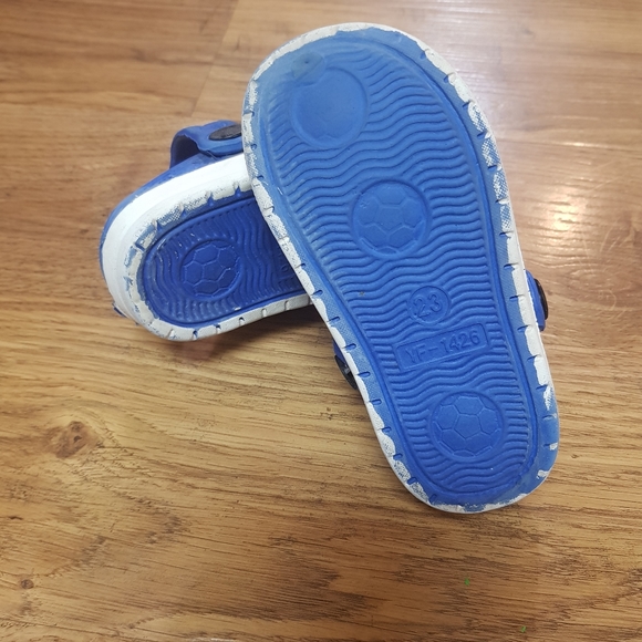 Rubber Slip-on Shoes - Picture 3 of 3